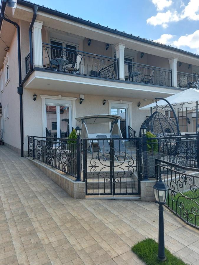 Apartments Exclusive Belgrado Exterior foto